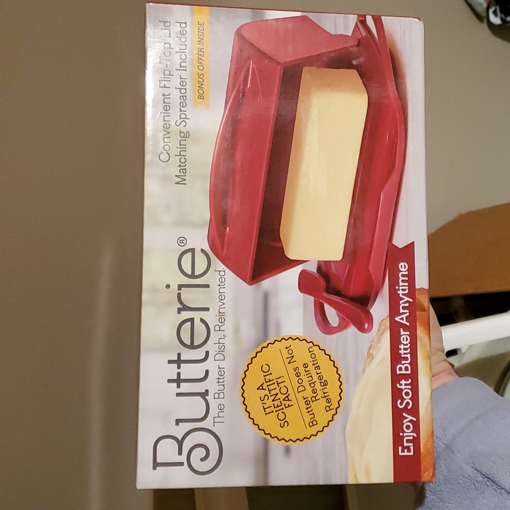 Butter dish